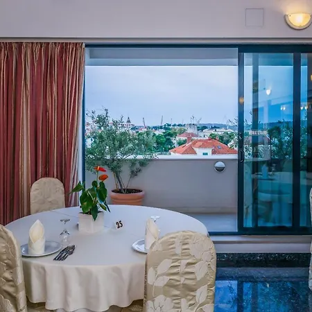 Hotel Bellevue 4*