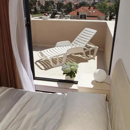 Bellevue Ξενοδοχείο Τρογκίρ