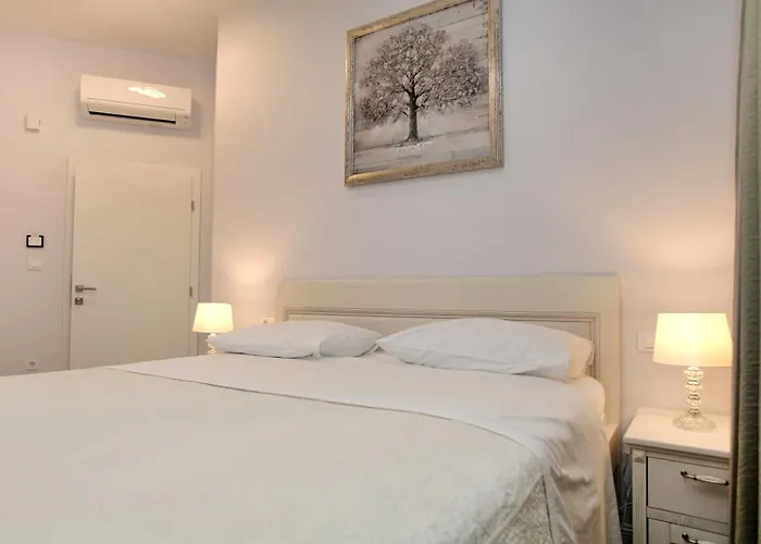 Bellevue 4* 트로기르