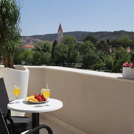 Bellevue 4* Trogir