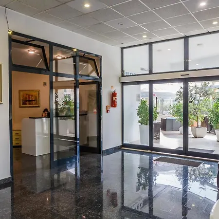 Szálloda Bellevue Trogir