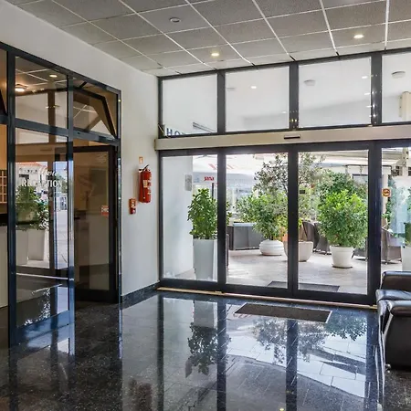 Szálloda Bellevue Trogir