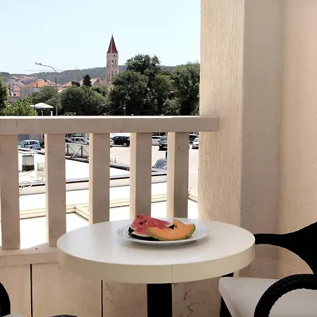 Szálloda Bellevue Trogir